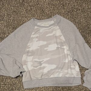 American Eagle Outfitters Gray Camo Sweatshirt